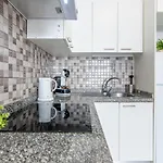 2 Bedroom Playa De Americas Апартаменты *